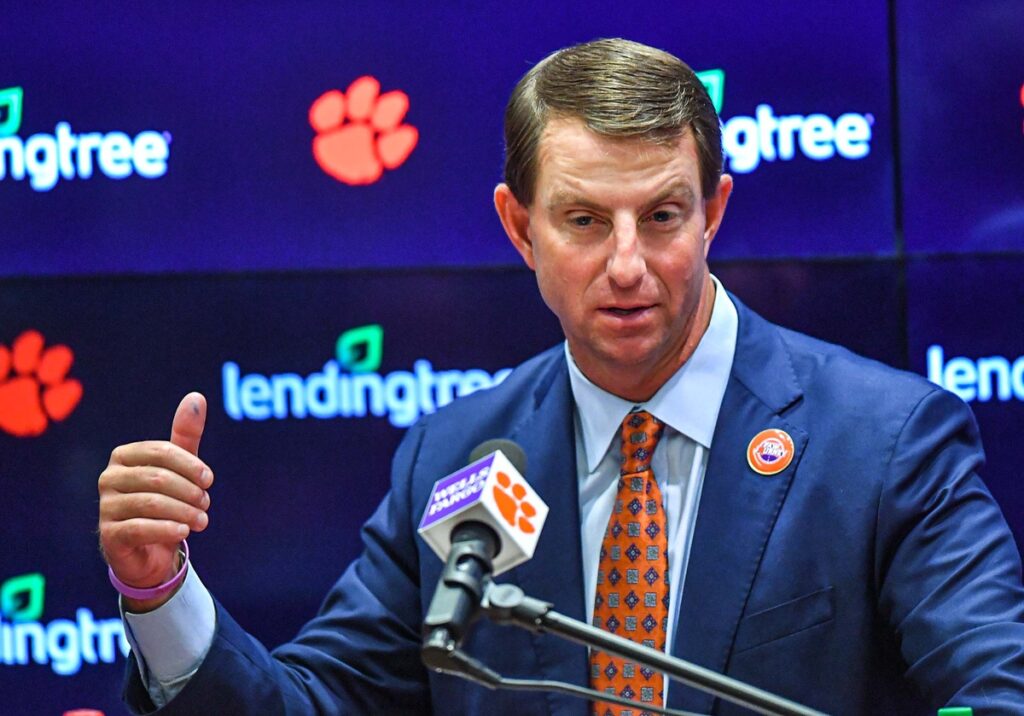 It’s Time for the Pay of College Football Coaches to Change